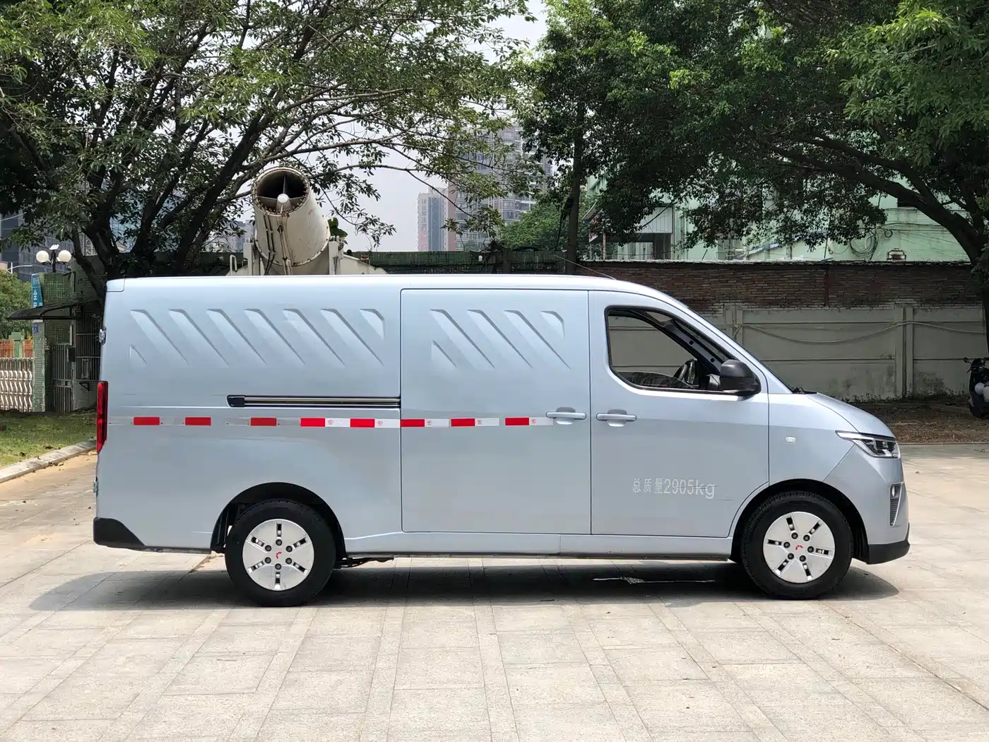 Wuling Motors Wuling Yangguang 2025 2024 300km Practical Sealed Window Edition 75kW