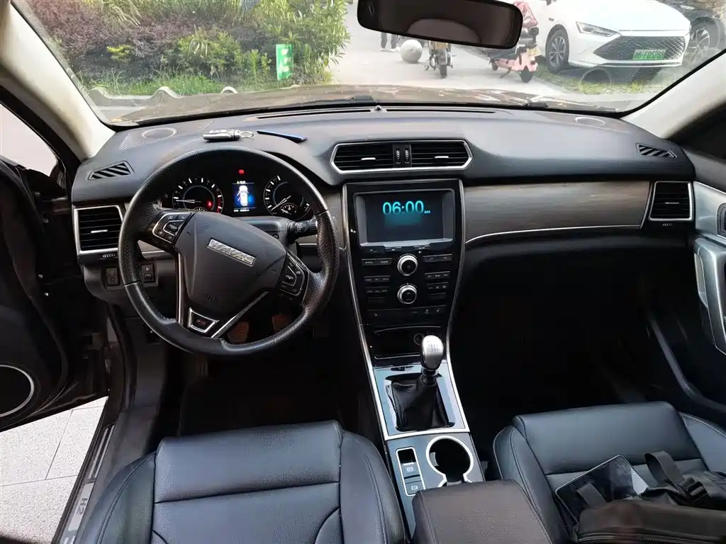 Haval H2 2016 Red Label 1.5T Manual 2WD Luxury фото 5