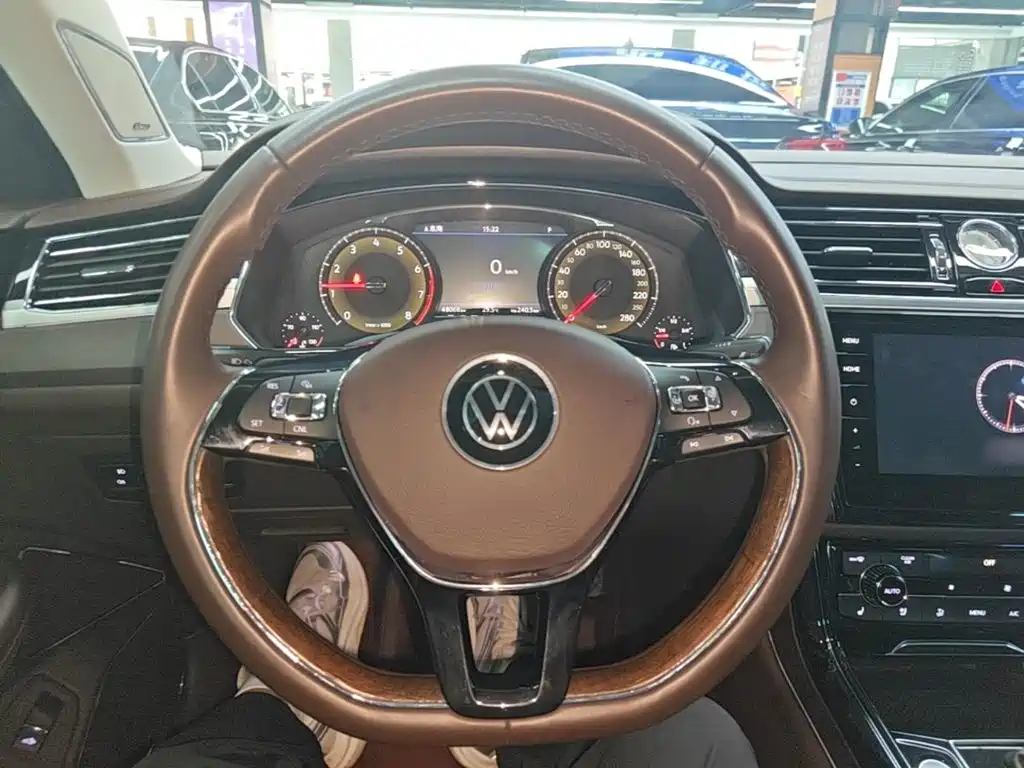 Volkswagen Phideon 2023 2021 380TSI Premium Edition