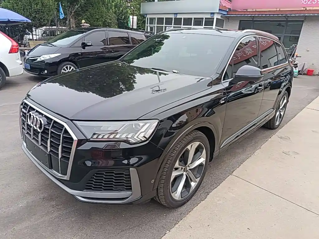 Фото 1 - Audi Q7