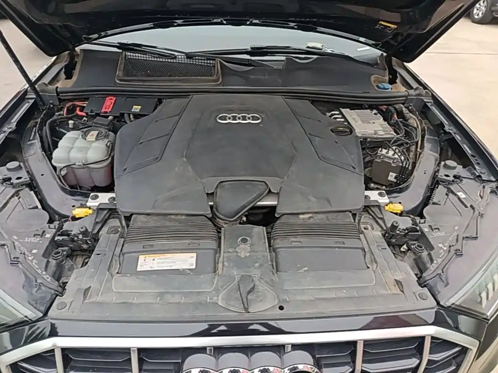 Фото 20 - Audi Q7