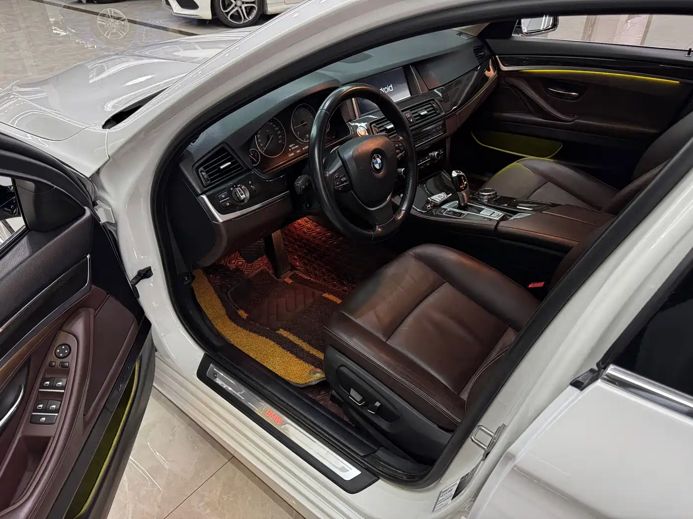 BMW 5 Series 2014 525Li Luxury Design Package фото 11
