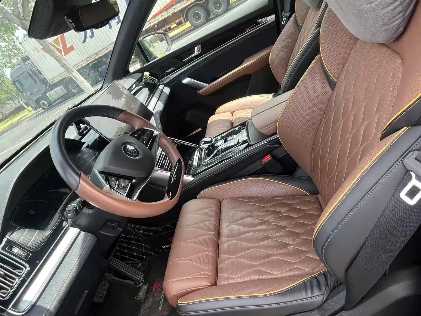 BYD Tang New Energy 2021 DM 2.0T AWD High Performance Genesis Flagship фото 6