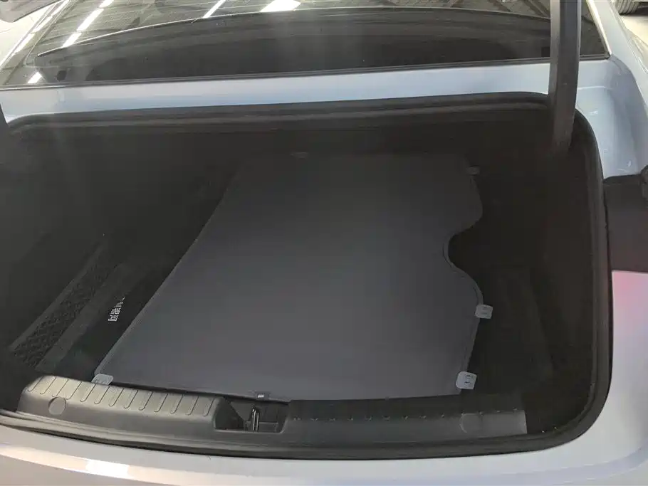 Geely Galaxy Galaxy E8 2025 575km Voyage Smart Drive Edition фото 4