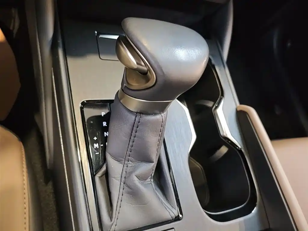 Lexus ES 2022 200 Excellence Edition фото 21