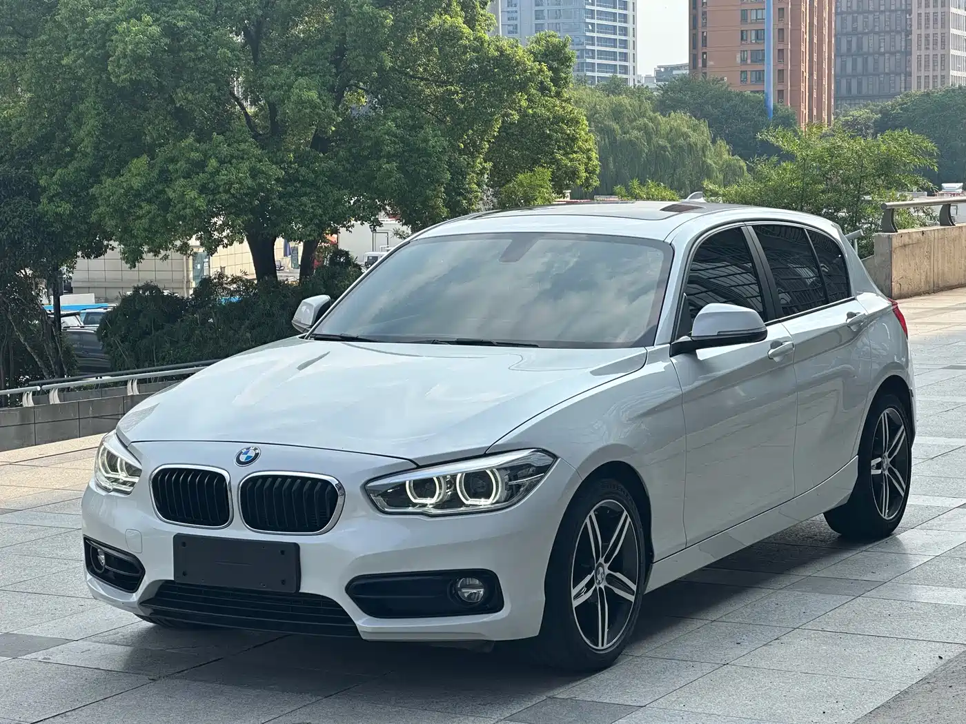 BMW 1 Series (Import) 2019 2018 118i Sport Design Package