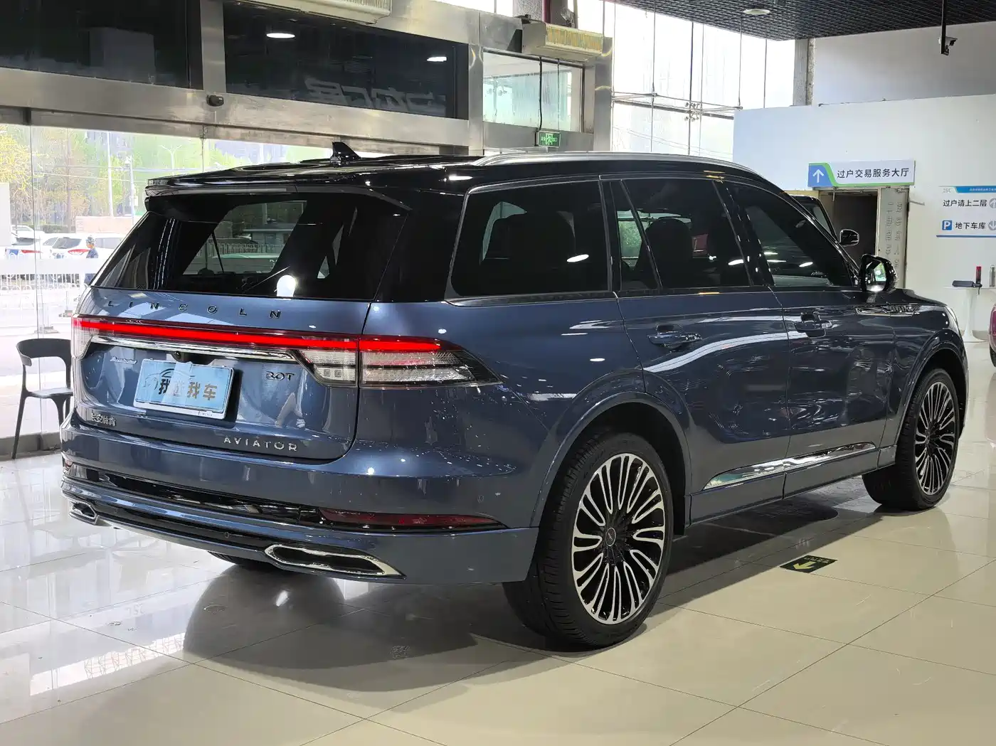 Lincoln Aviator 2022 3.0T V6 AWD Presidential Edition фото 25