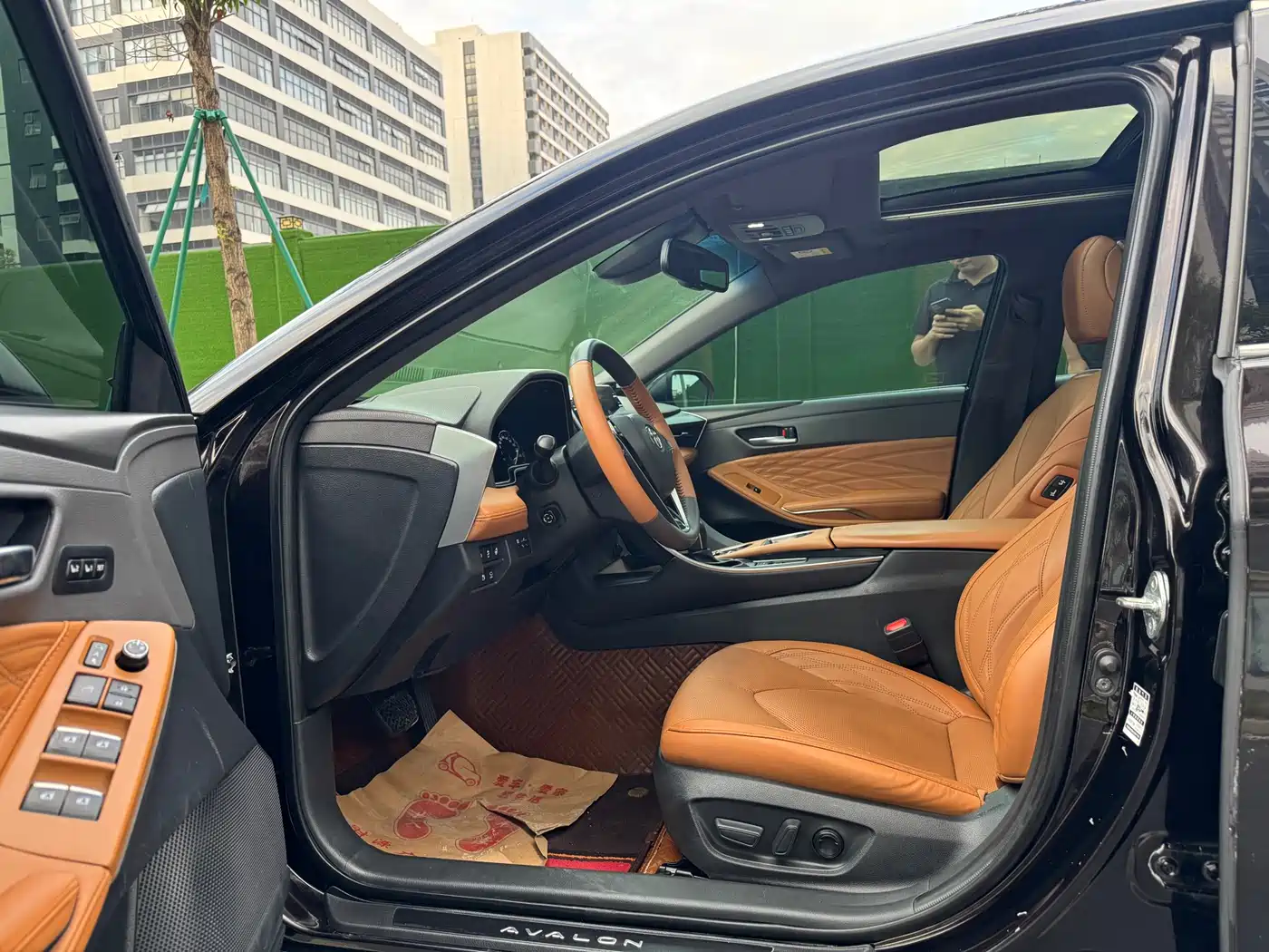 Toyota Avalon 2019 Hybrid 2.5L Limited Flagship Version China V фото 25