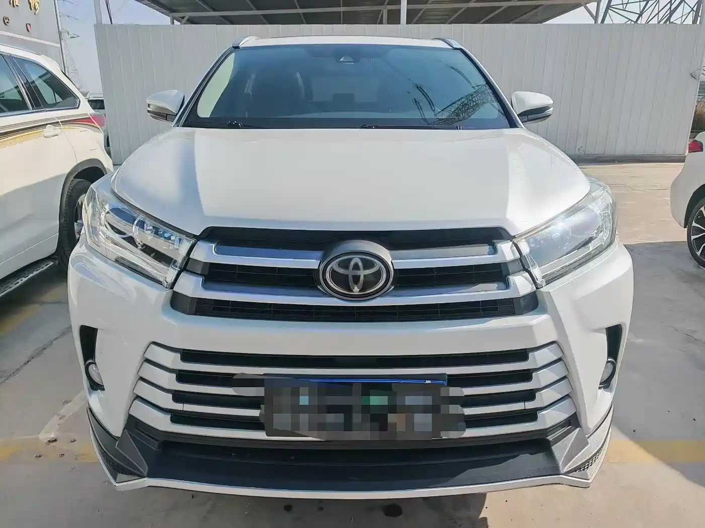 TOYOTA HIGHLANDER