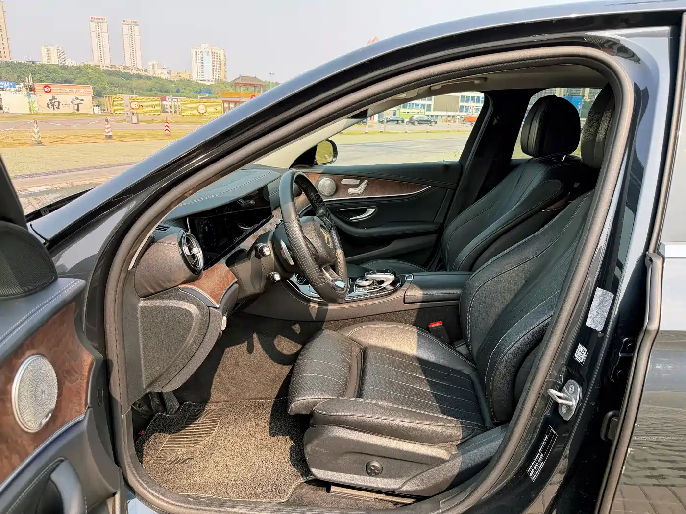 Mercedes-Benz E-Class 2017 E 200 L 4MATIC фото 12