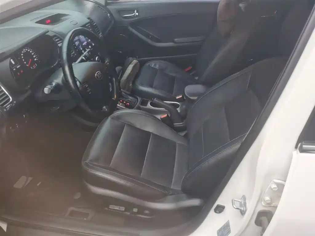 Kia K3 2017 1.6L Automatic 15th Anniversary Special GLS фото 15