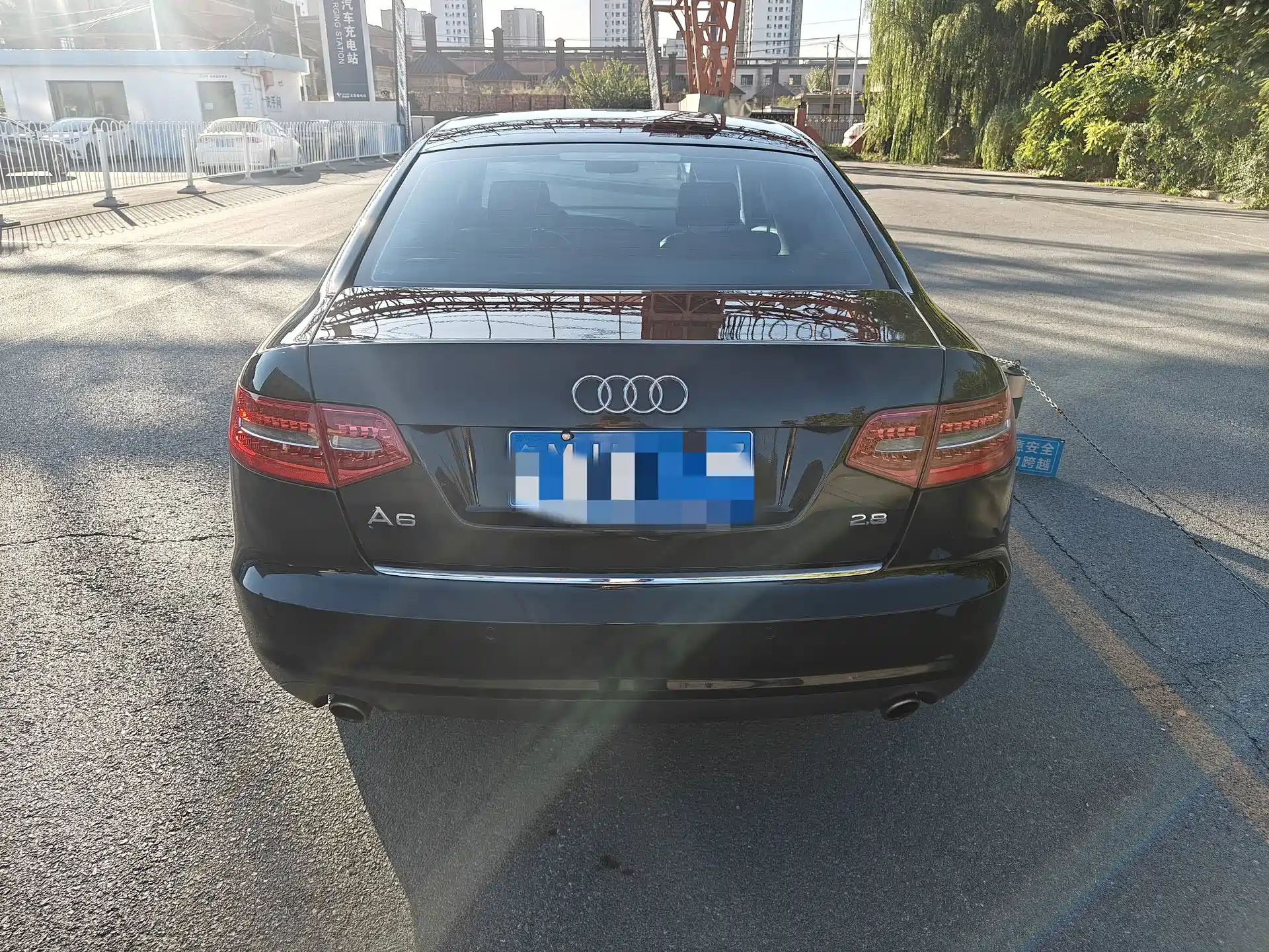 Photo 8 - Audi A6L