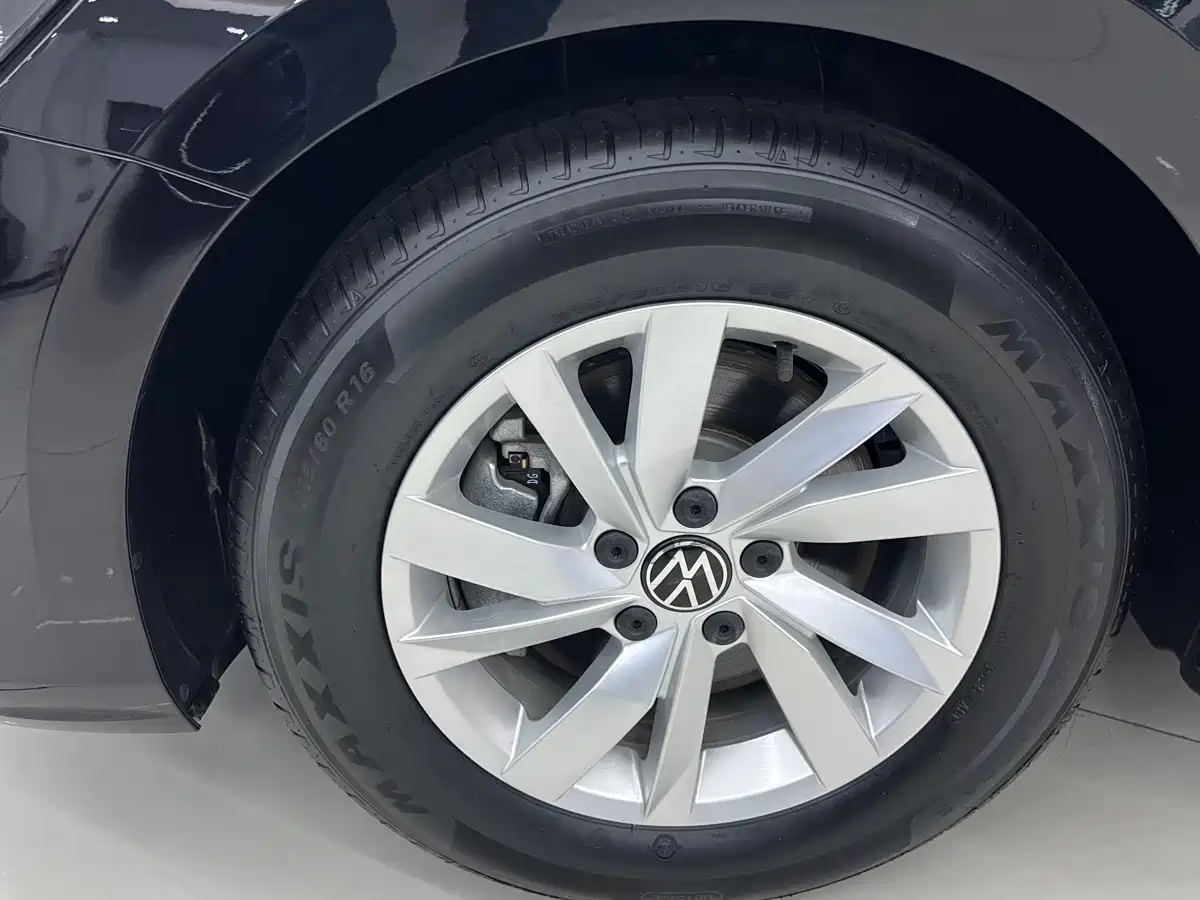 Volkswagen Passat New Energy 2025 430PHEV Hybrid Business Edition фото 4