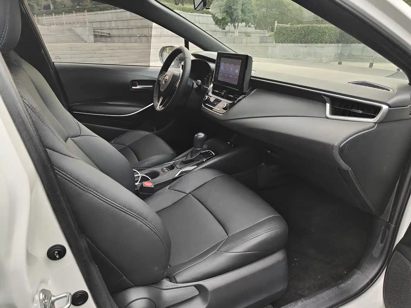 Toyota Levin 2022 Dual Engine 1.8H E-CVT Progressive Edition фото 8