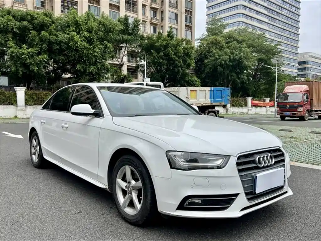 Audi A4L 2015 35 TFSI Auto Standard фото 3