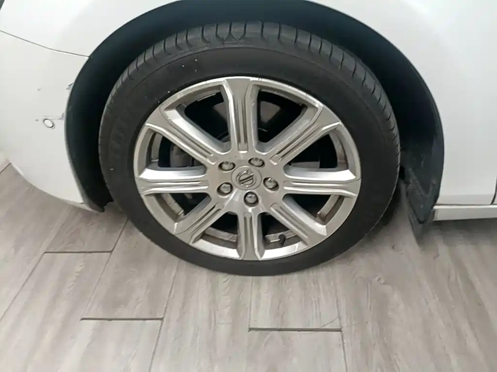 Volvo V40 2017 2018 T3 R-Design Edition