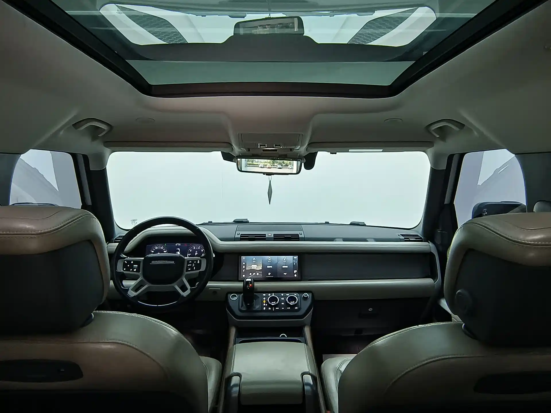 صورة 6 - Land Rover Defender