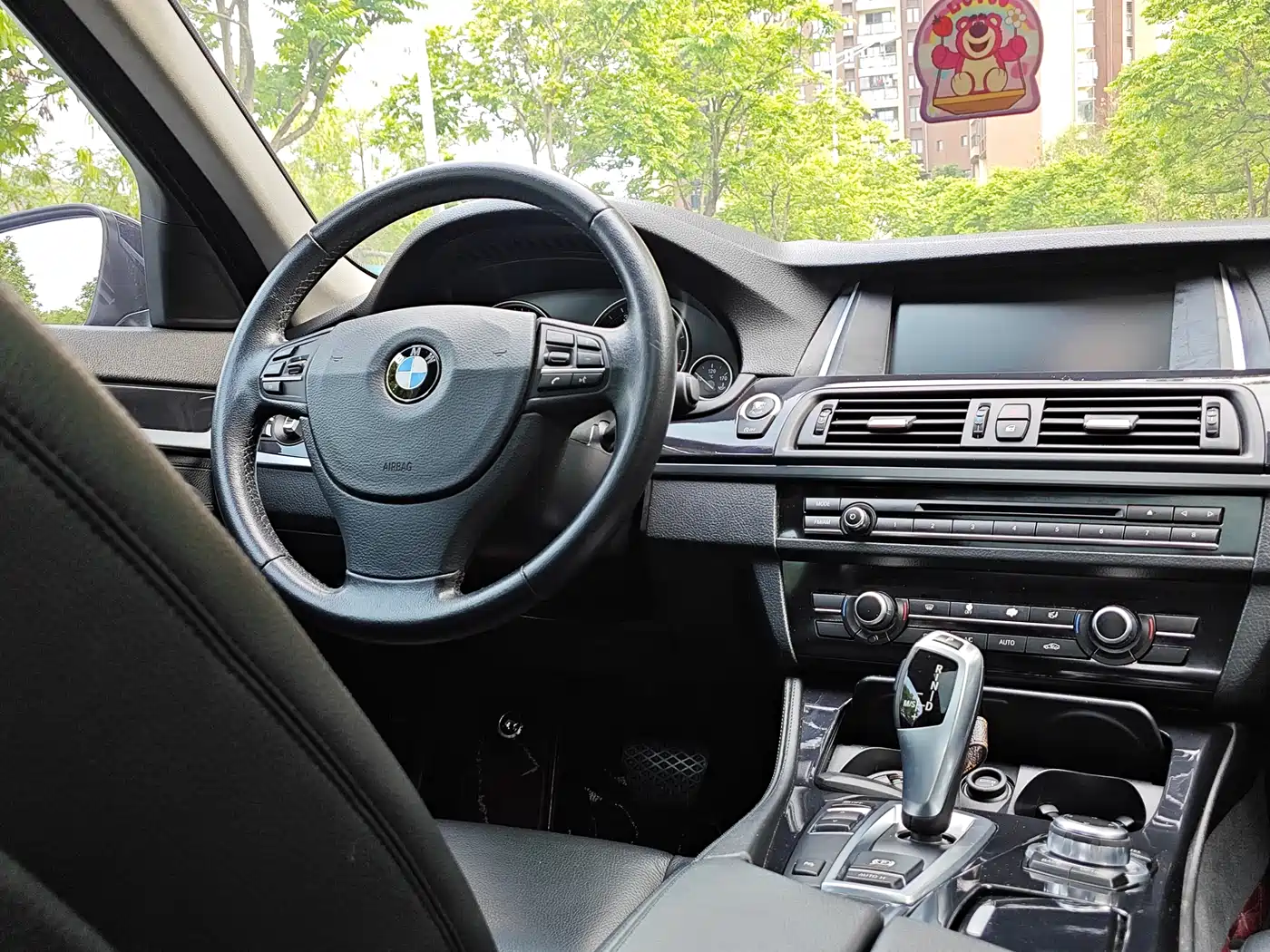 BMW 5 Series (Import) 2014 520i Classic фото 7