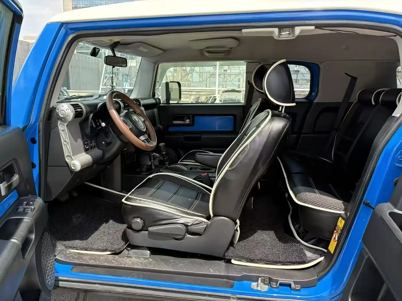 Toyota FJ Cruiser 2007 4.0L фото 6