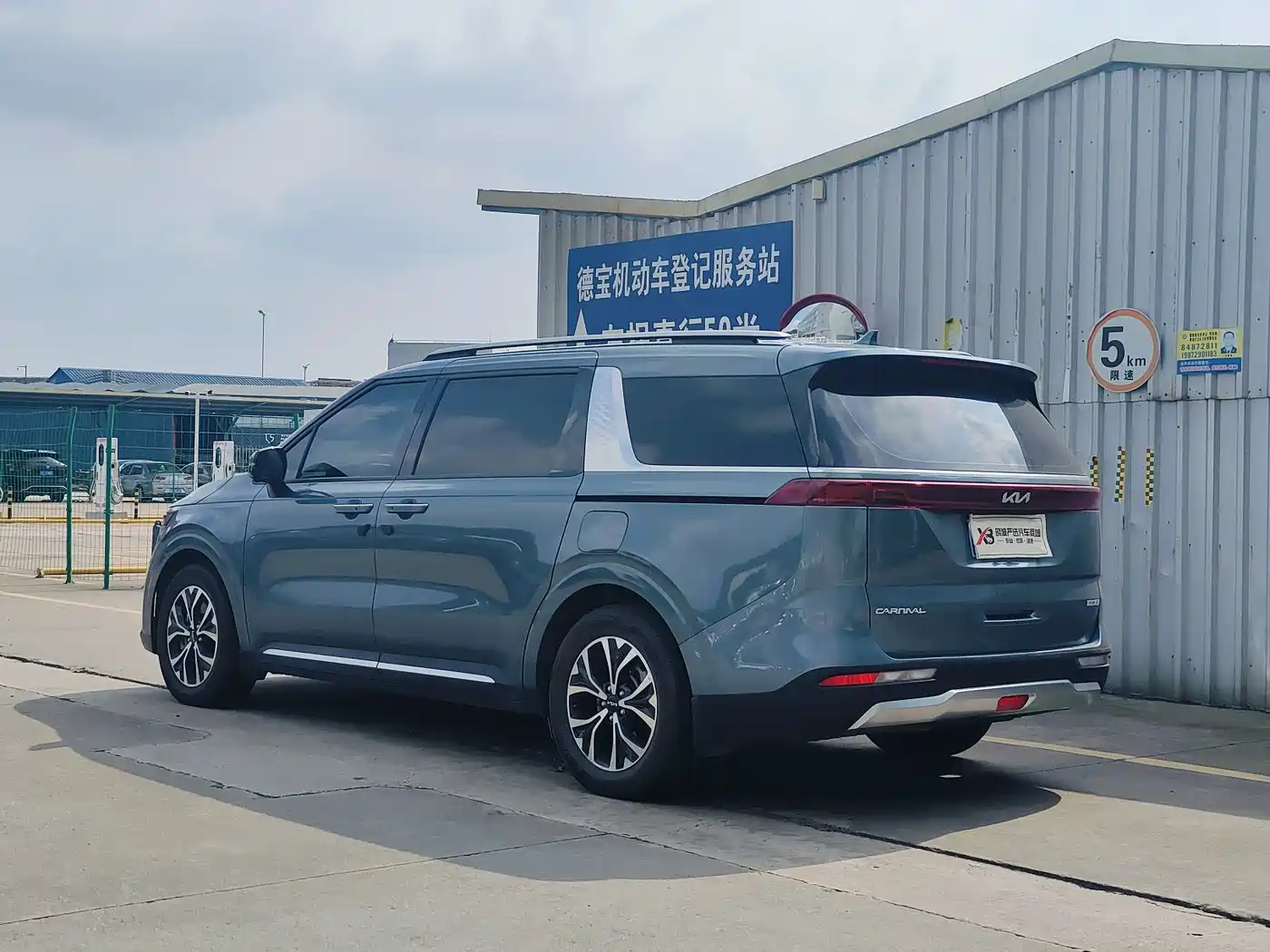 Kia Carnival 2021 2.0T Flagship Edition фото 6