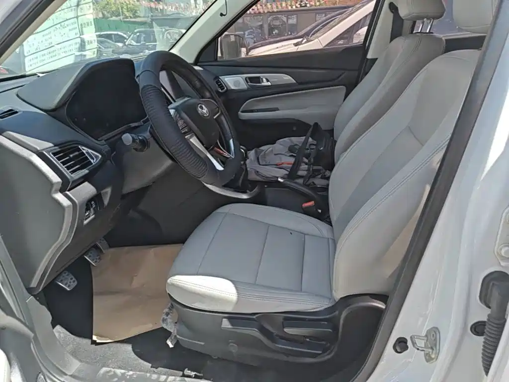 BAIC Huansu S5 2019 2017 1.3T Manual Deluxe