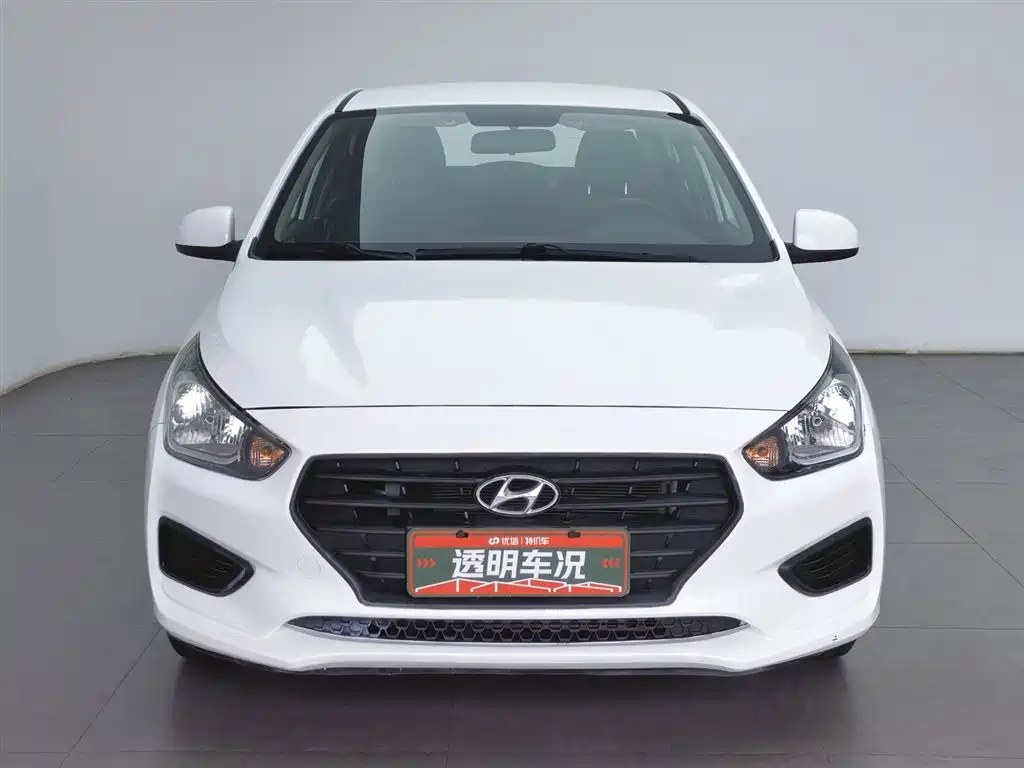 Hyundai Verna 2017 1.4L Manual Renewal Edition China VI фото 3