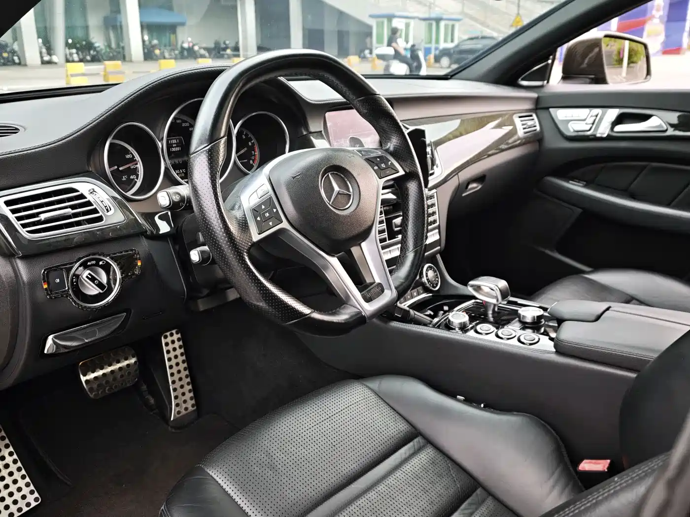 Mercedes-Benz CLS AMG 2012 AMG CLS 63 фото 8