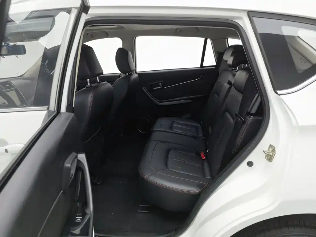 Landwind X5 2019 2016 Plus 1.5T CVT Pioneer Edition