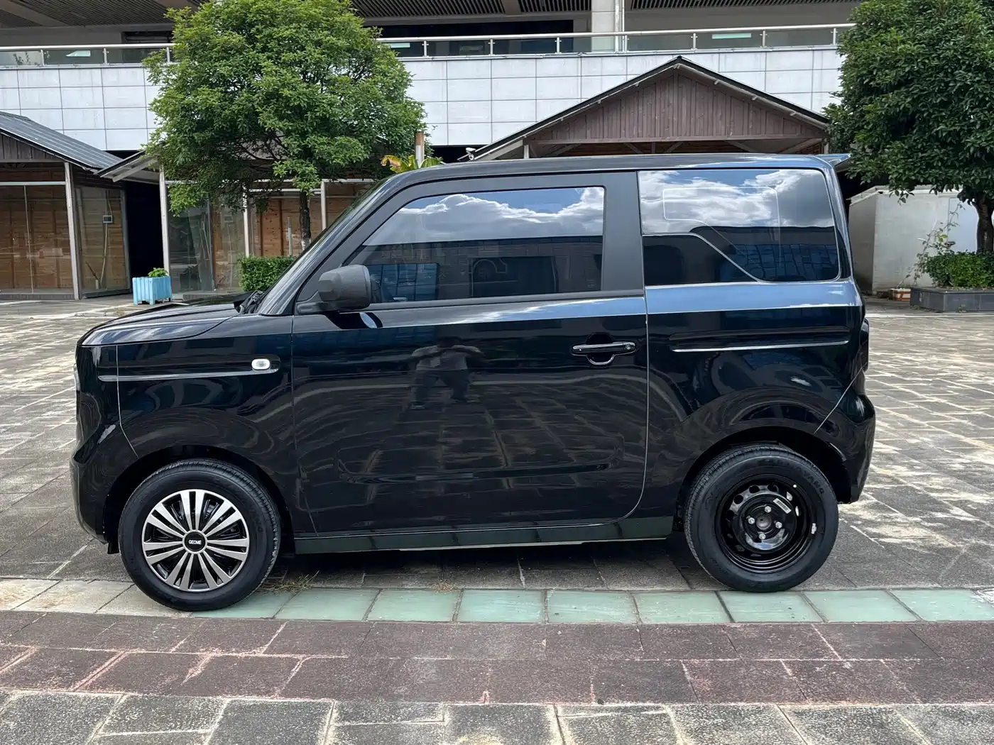 Photo 7 - Geely Galaxy Panda