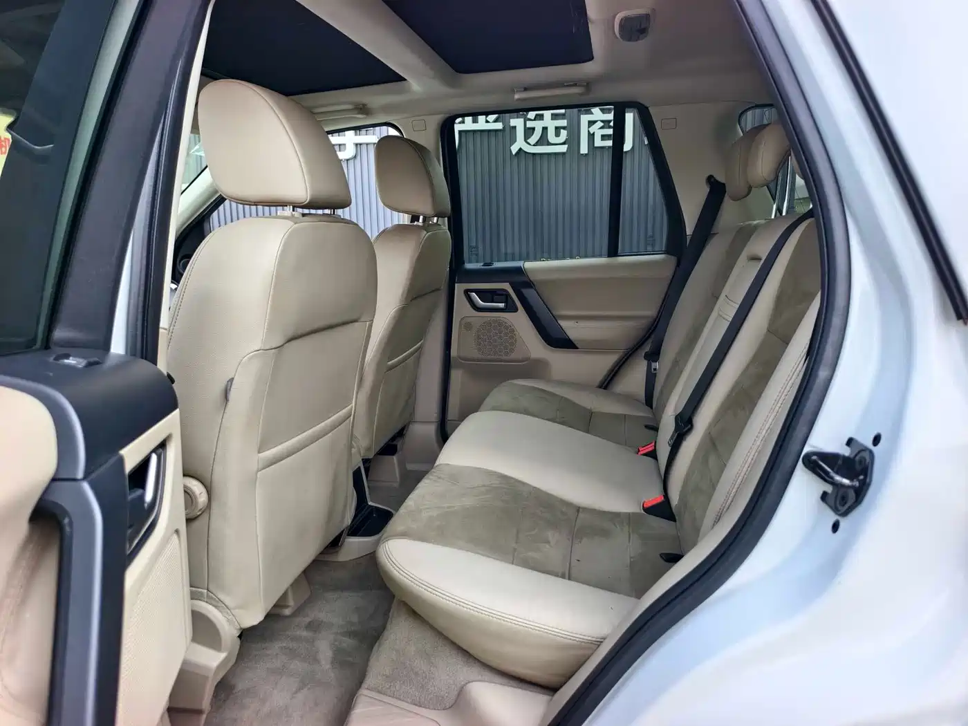Land Rover Freelander 2 2012 2.0T Si4 HSE Petrol фото 9