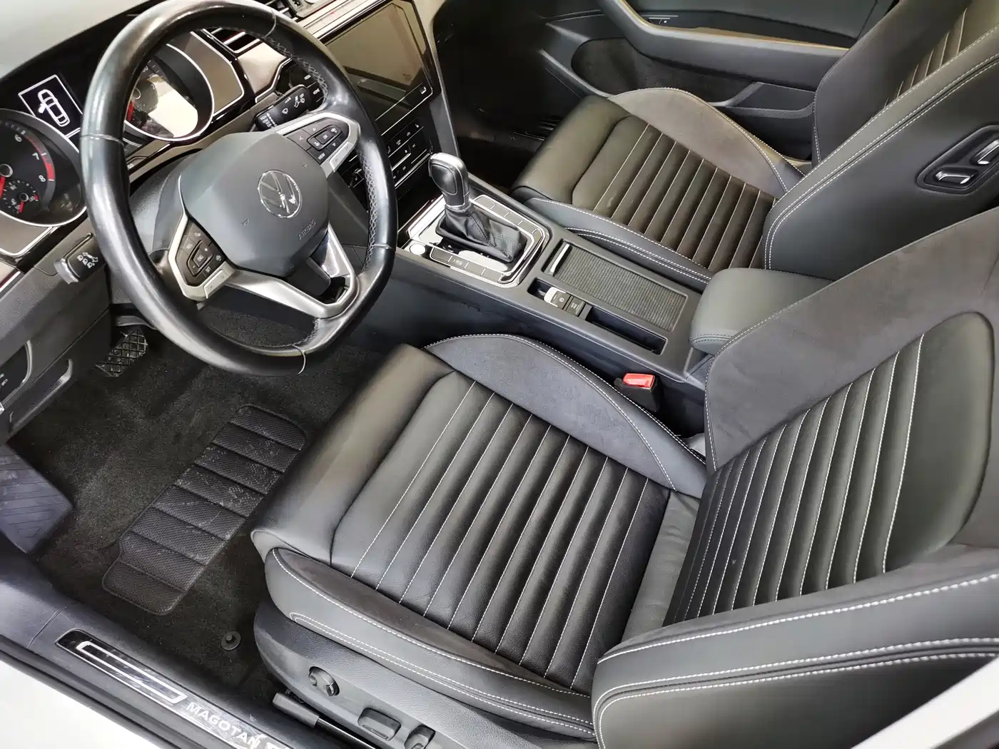 Volkswagen Magotan 2020 330TSI DSG Leading фото 15