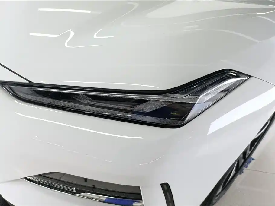 Geely Galaxy Galaxy E8 2024 Model 550km RWD Soaring Dragon Edition фото 5