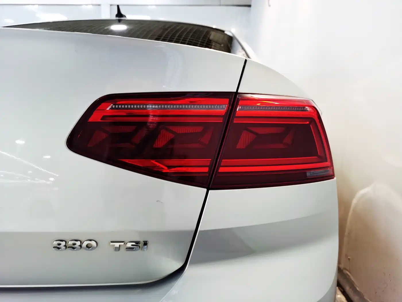 Volkswagen Magotan 2020 330TSI DSG Leading фото 8