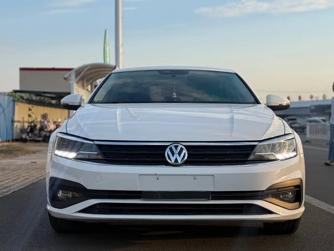 Photo 2 - Volkswagen Lamando