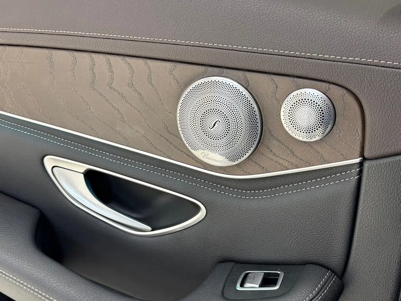 Mercedes-Benz GLC 2020 Facelift GLC 300 L 4MATIC Dynamic фото 15