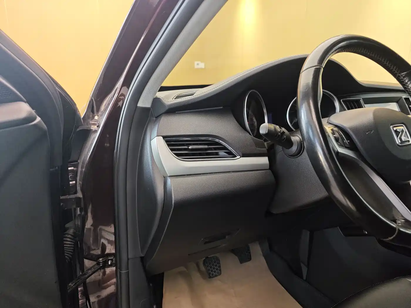 Zotye SR7 2016 2016 1.5T Manual Magic Cube Road Edition China V