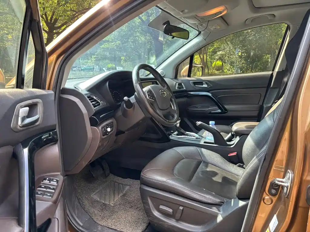 GAC Trumpchi GS4 2016 2015 200T G-DCT Luxury Edition