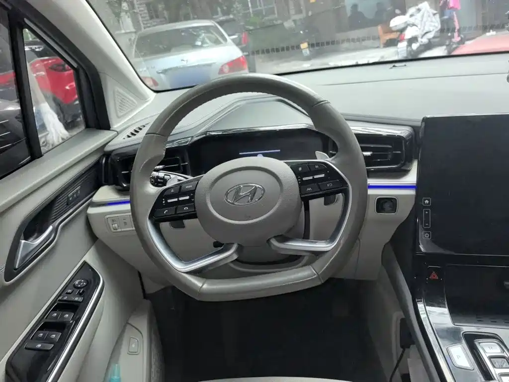 Hyundai Custo 2022 2021 380TGDi Smart Love Premium LUX Premium