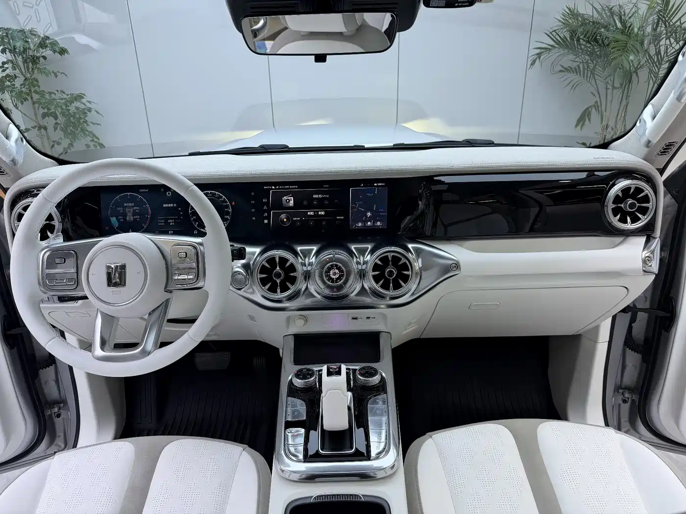 TANK CO CREATION TANK 300