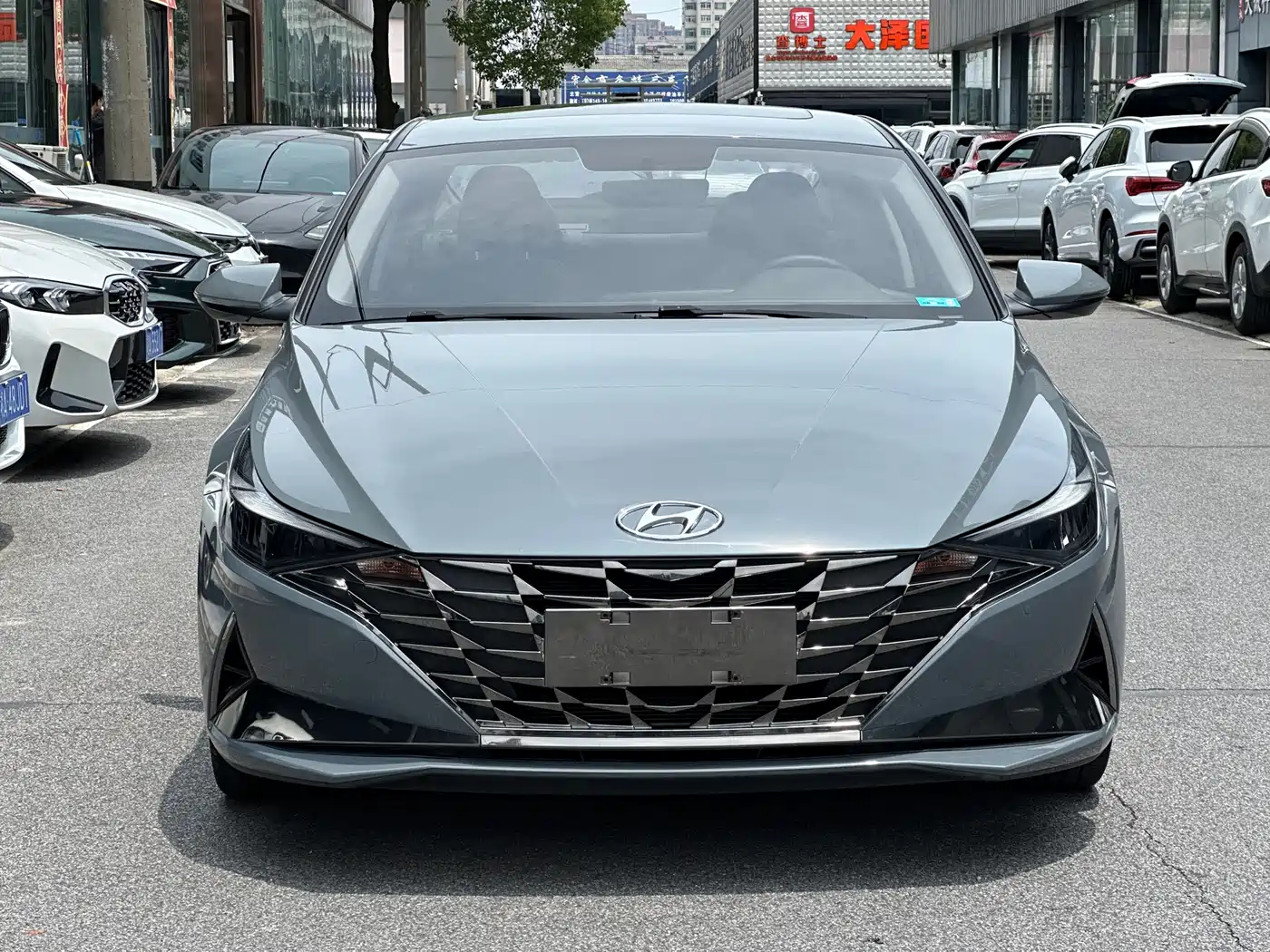Hyundai Elantra 2021 1.5L CVT GLX Elite Edition фото 2
