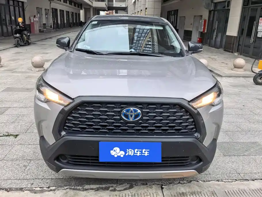 Toyota Corolla Cross 2023 Hybrid 2.0L Pioneer Edition фото 2