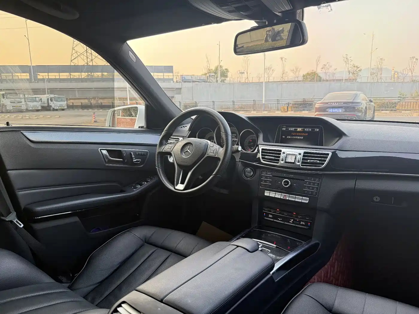 Mercedes-Benz E-Class 2015 E 260 L Sport фото 21