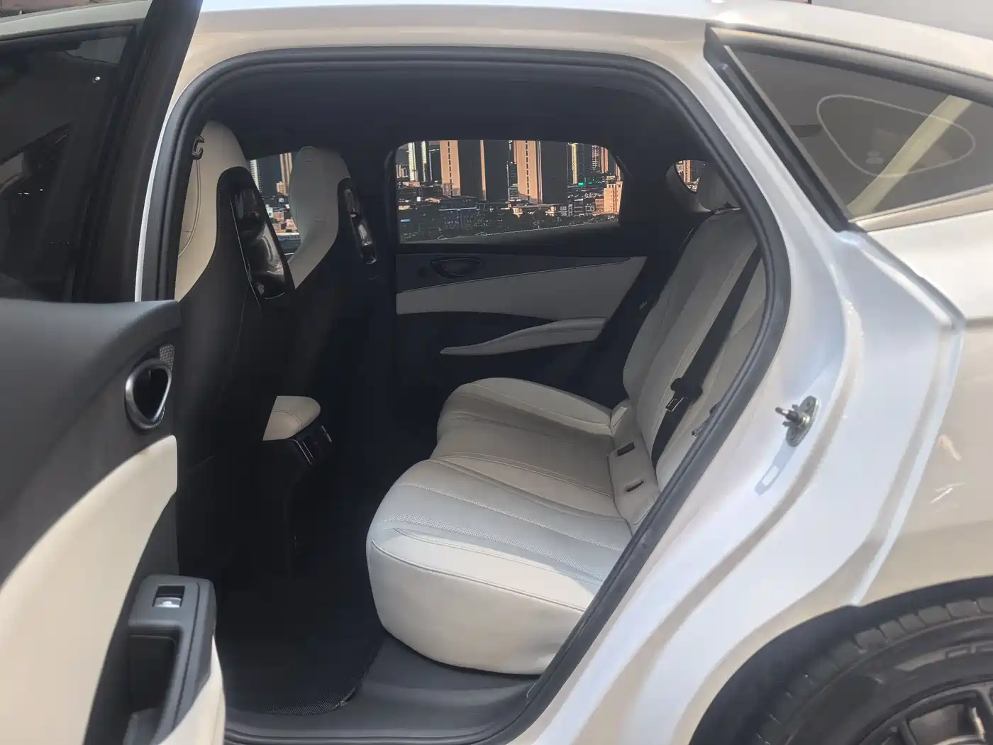 BYD Seal 06 New Energy 2024 DM-i 80KM Luxury фото 13