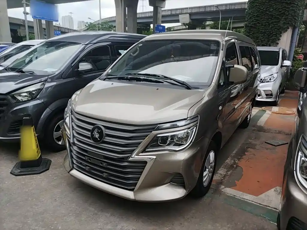 Dongfeng Fengxing Lingzhi 2025 2023 M5L 1.6L Basic 7-seater