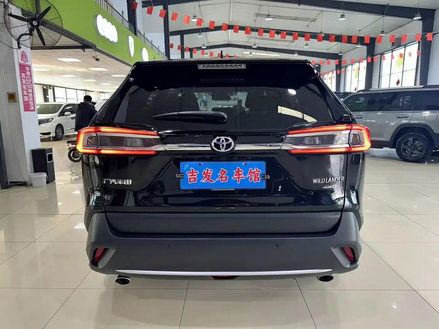Toyota Wildlander 2022 2.0L CVT AWD Luxury Edition фото 18
