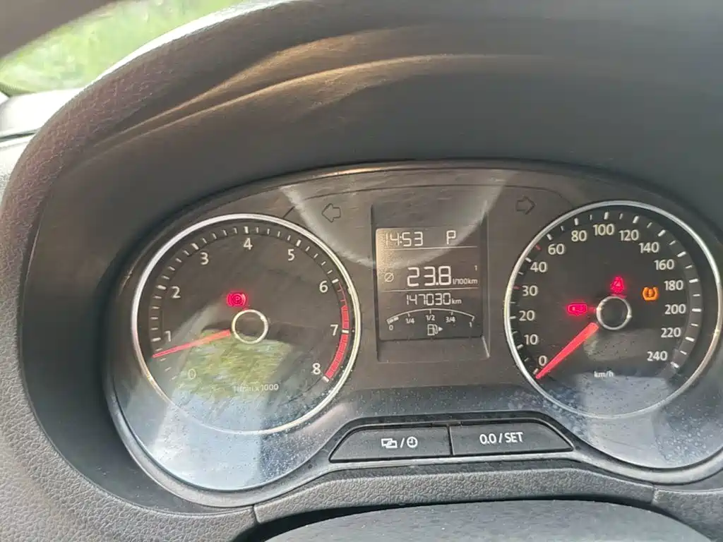 Volkswagen Polo 2015 2014 1.6L Automatic Comfort Edition