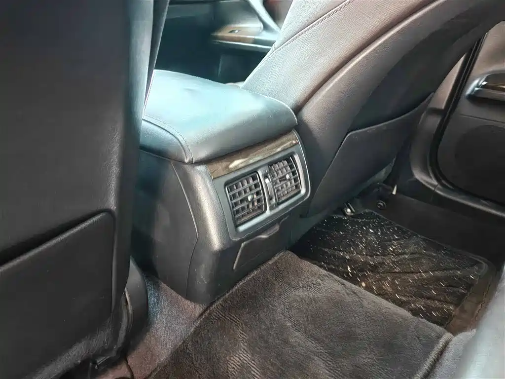 Toyota Reiz 2013 2.5V Premium Edition фото 11