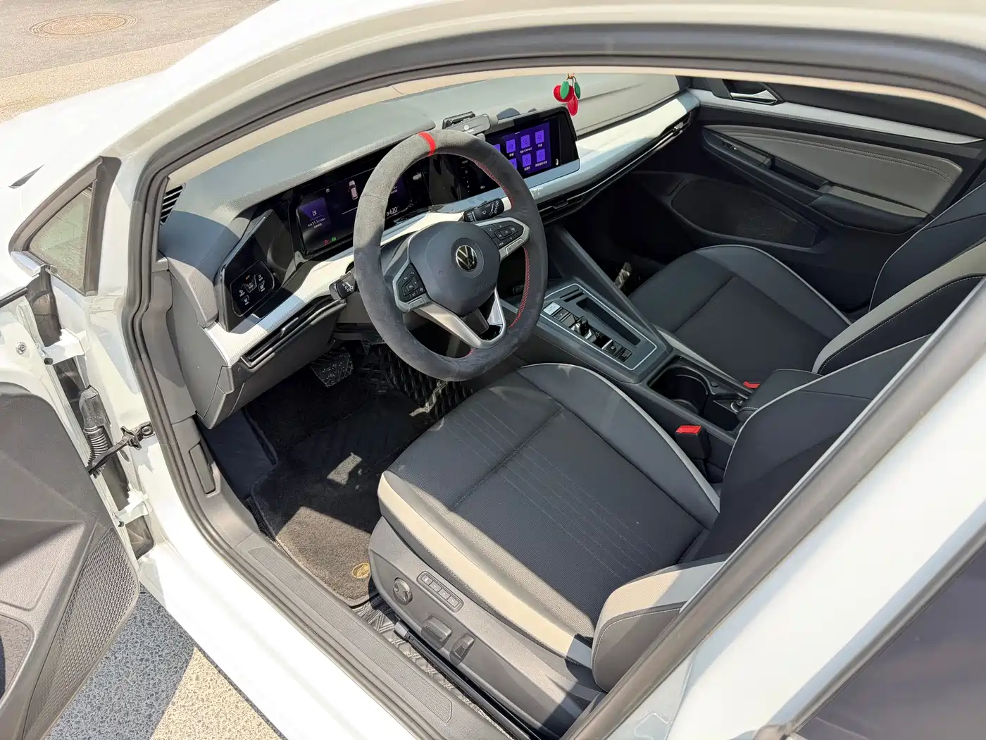 Volkswagen Golf 2023 Facelift 280TSI DSG Pro фото 9