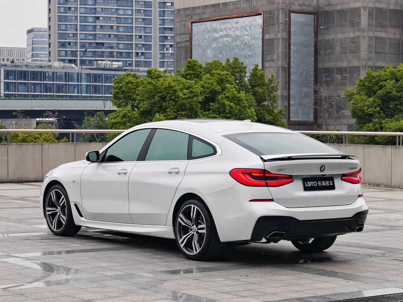 BMW 6 Series GT 2019 630i M Sport Grand Tourer Edition фото 3