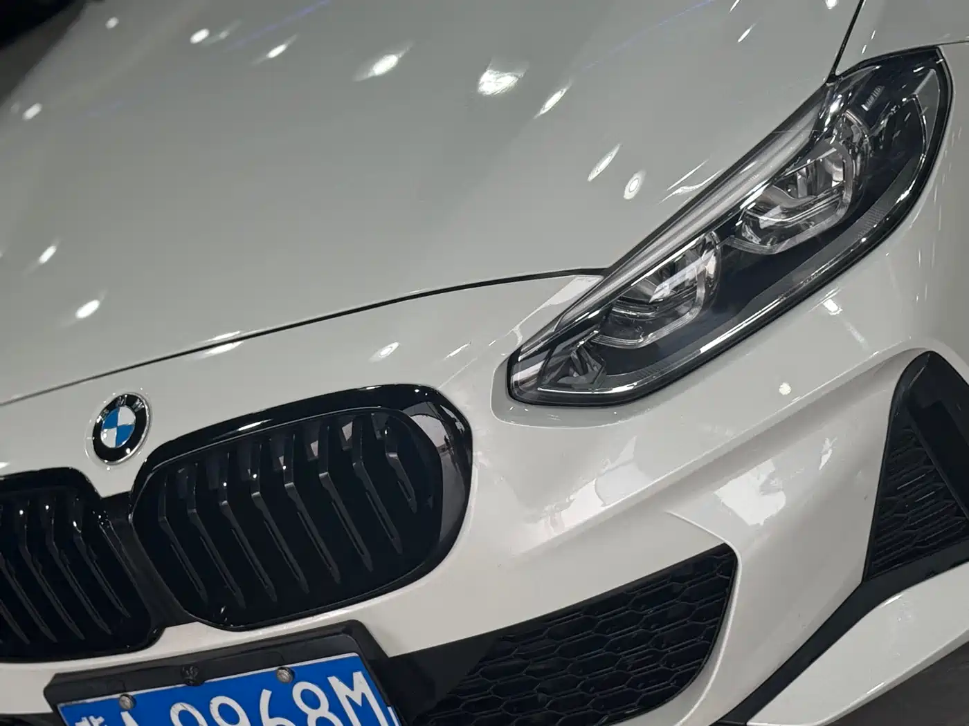 BMW 1 Series 2023 125i M Sport Shadow Edition фото 4